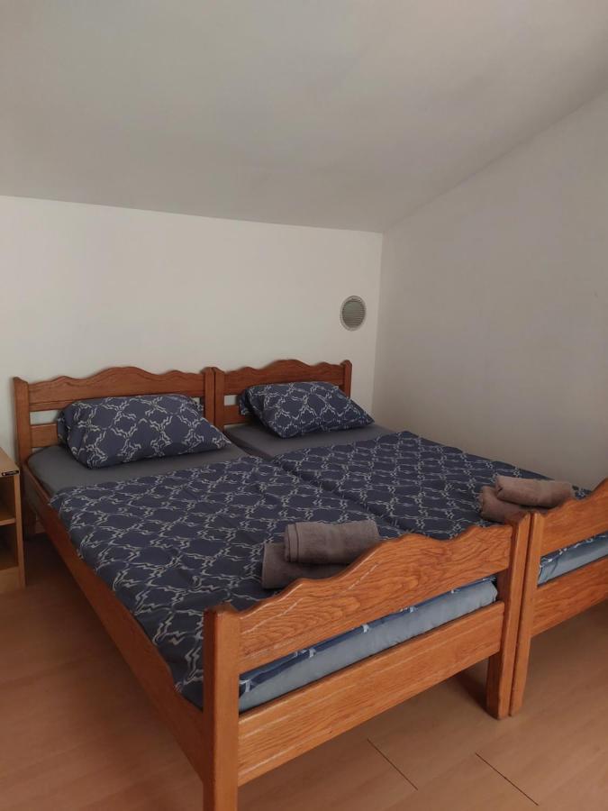 Apartmani Igercic Stinica Esterno foto