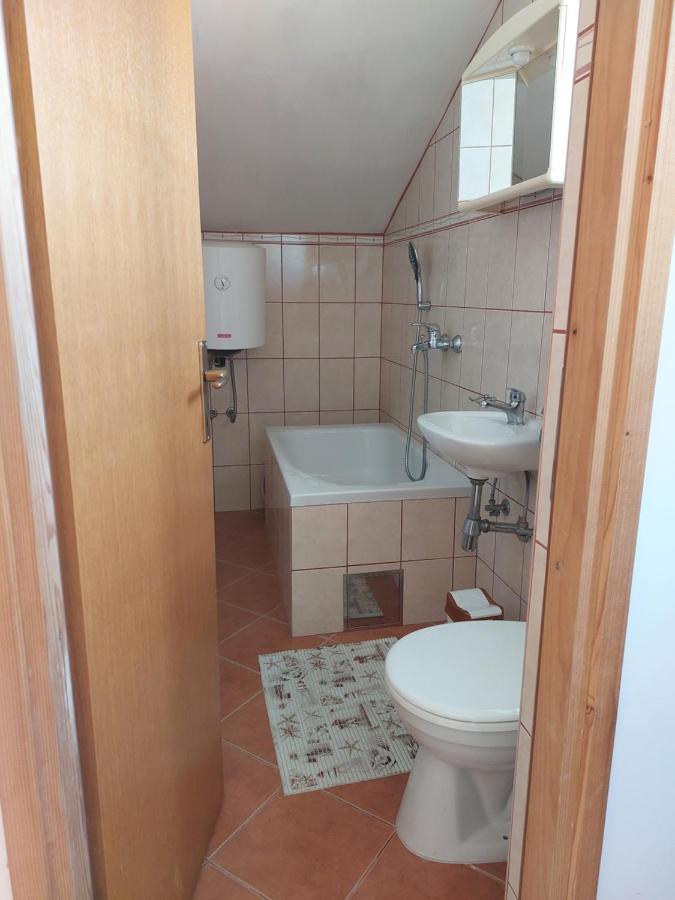 Apartmani Igercic Stinica Esterno foto